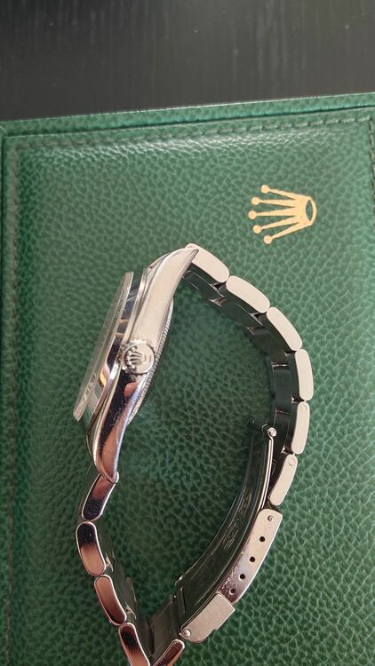 ロレックス エクスプローラー 114270（高級時計）の商品画像 - 査定依頼日：2025年11月22日 - 最高査定価格：1,000,000円