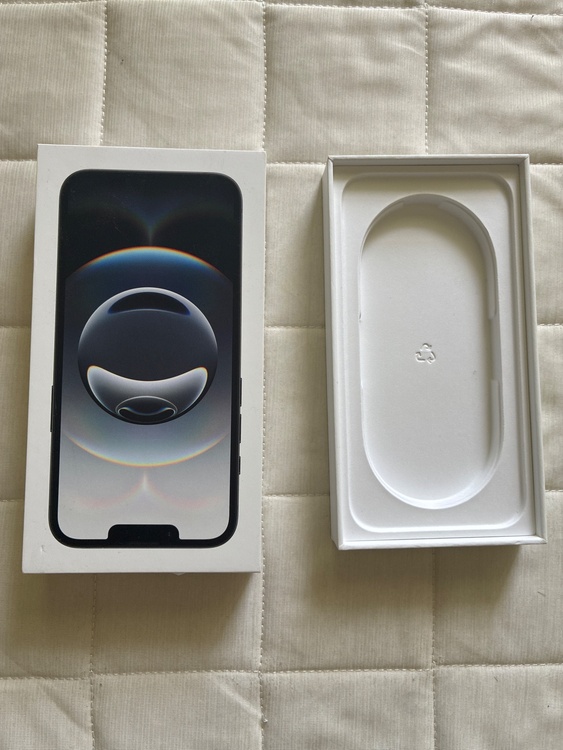 iPhone16e 空箱　2個（スマホ）の商品画像 - 査定依頼日：2026年4月19日 - 最高査定価格：65,000円