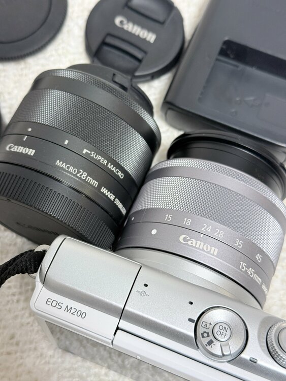 Canon EOS M200 本体＋レンズ（カメラ）の商品画像 - 査定依頼日：2026年7月10日 - 最高査定価格：70,000円
