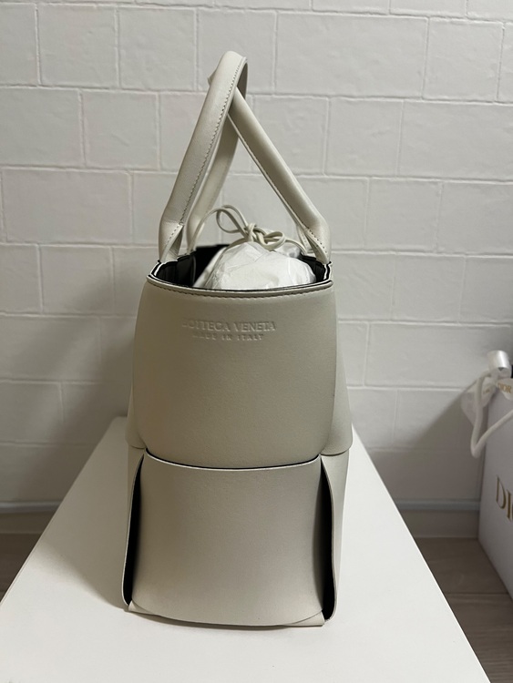 ボッテガ・ヴェネタ  （ブランドバッグ）の商品画像 - 査定依頼日：2025年7月11日 - 最高査定価格：200,000円