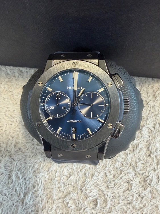 ウブロ クラシック フュージョン クロノグラフ セラミックブルー 521.CM.（高級時計）の商品画像 - 査定依頼日：2025年9月26日 - 最高査定価格：750,000円