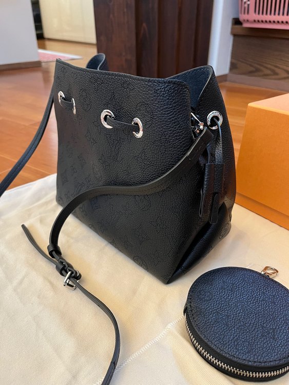 ベラ（ブランドバッグ）の商品画像 - 査定依頼日：2022年9月24日 - 最高査定価格：250,000円