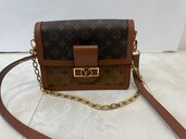 ドフィーヌMM（ブランドバッグ）の商品画像 - 査定依頼日：2025年3月31日 - 最高査定価格：200,000円