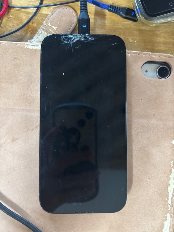 iPhone iPhone 14 Pro 128GB Softbank（スマホ）の商品画像 - 査定依頼日：2026年7月28日 - 最高査定価格：31,000円