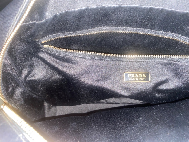 プラダ  （ブランドバッグ）の商品画像 - 査定依頼日：2025年7月28日 - 最高査定価格：90,000円