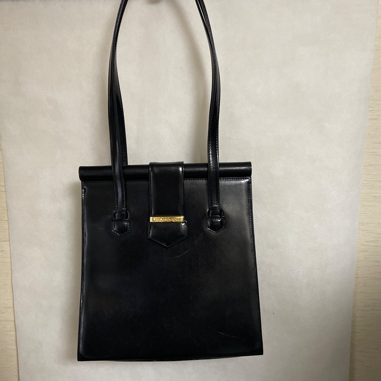 イブサンローラン  （ブランドバッグ）の商品画像 - 査定依頼日：2026年2月24日 - 最高査定価格：30,000円