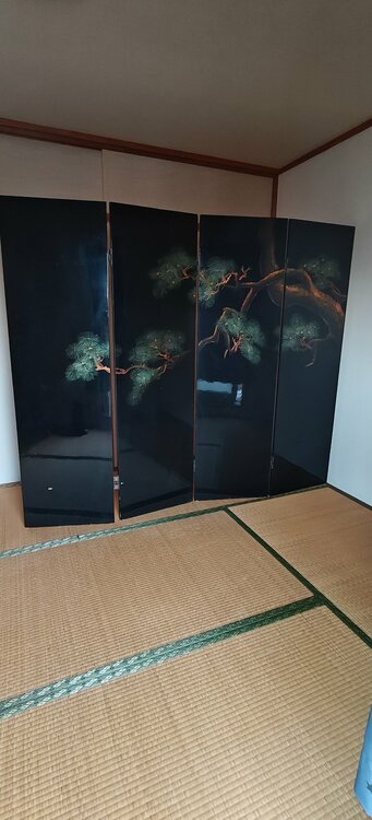 屛風（美術品・骨董品）の商品画像 - 査定依頼日：2026年2月23日 - 最高査定価格：3,000円