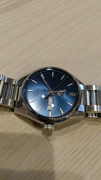 タグホイヤー カレラ WAR201E WBC5707（高級時計）の商品画像 - 査定依頼日：2026年1月11日 - 最高査定価格：200,000円