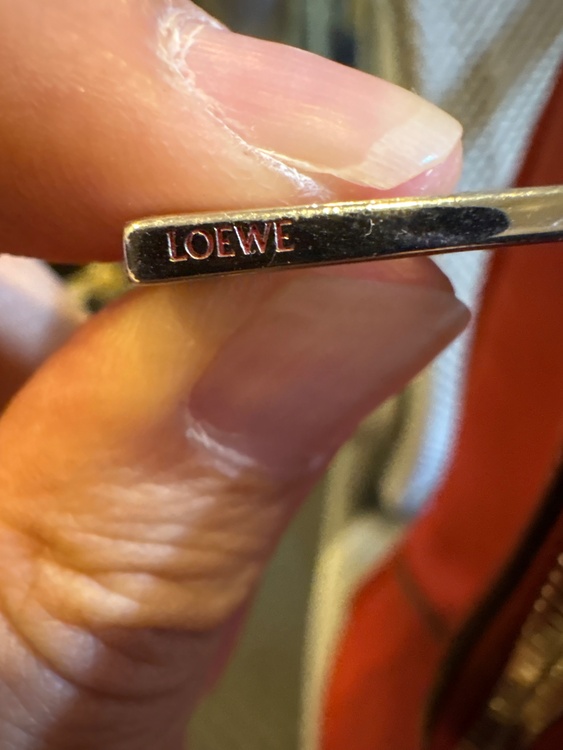 ロエベ　アマソナ75 ボストンバック（ブランドバッグ）の商品画像 - 査定依頼日：2026年1月19日 - 最高査定価格：35,000円