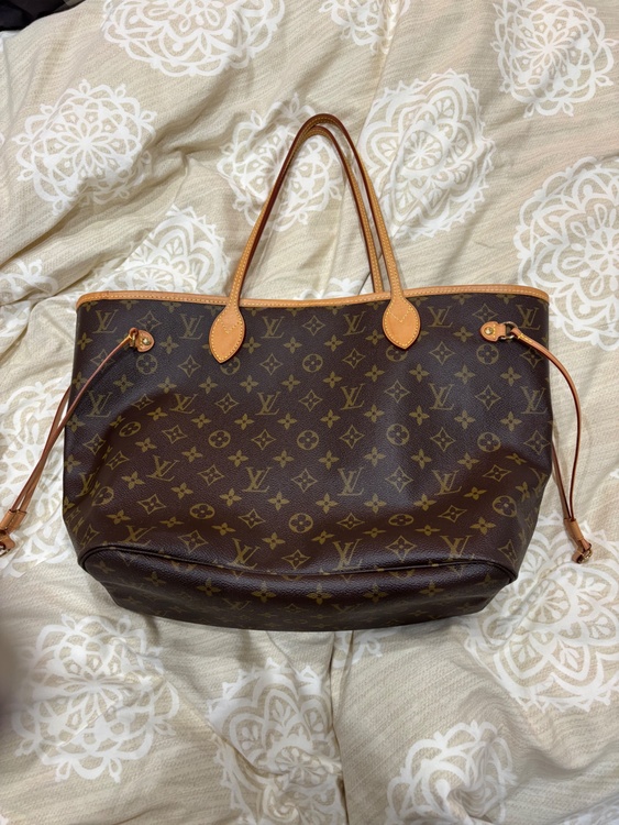 ヴィトン  ネヴァーフルmm モノグラム（ブランドバッグ）の商品画像 - 査定依頼日：2026年2月1日 - 最高査定価格：150,000円