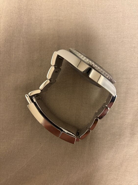 ロレックス サブマリーナー 126610l（高級時計）の商品画像 - 査定依頼日：2025年2月19日 - 最高査定価格：2,050,000円