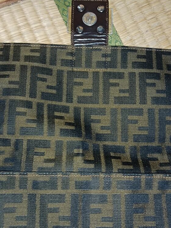 フェンディ  （ブランドバッグ）の商品画像 - 査定依頼日：2025年8月19日 - 最高査定価格：35,000円