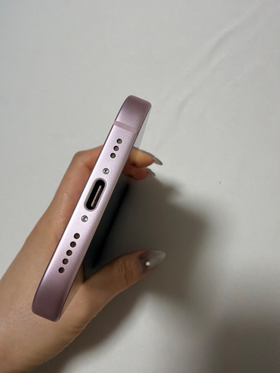 iPhone 15 256GB Softbank（スマホ）の商品画像 - 査定依頼日：2026年1月19日 - 最高査定価格：64,000円