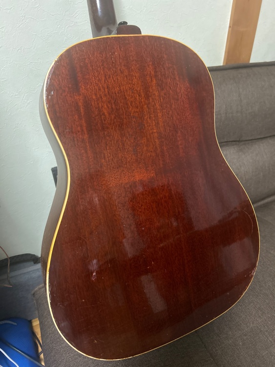 J45 1967年 レッドサンバースト シリアルNo.05684（ピアノ・楽器・PA機材）の商品画像 - 査定依頼日：2026年4月8日 - 最高査定価格：380,000円