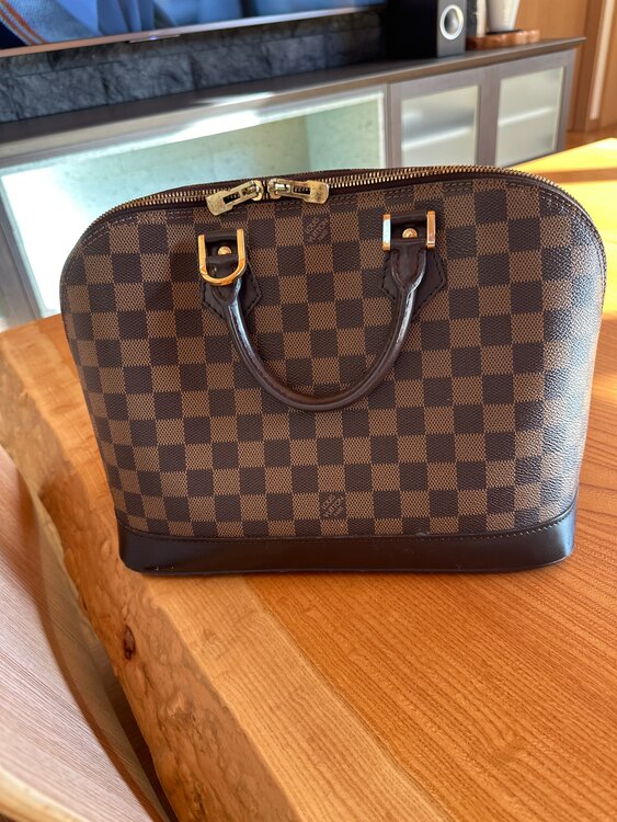 ルイヴィトン アルマ （ブランドバッグ）の商品画像 - 査定依頼日：2025年1月31日 - 最高査定価格：60,000円