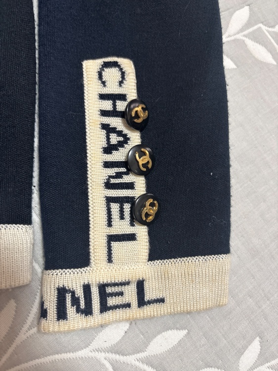 シャネルカーディガン（古着・ファッション）の商品画像 - 査定依頼日：2025年12月22日 - 最高査定価格：30,000円