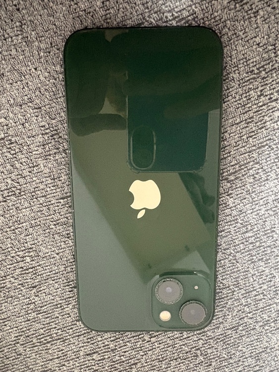 iPhone iPhone 13 128GB docomo（スマホ）の商品画像 - 査定依頼日：2026年9月23日 - 最高査定価格：31,000円
