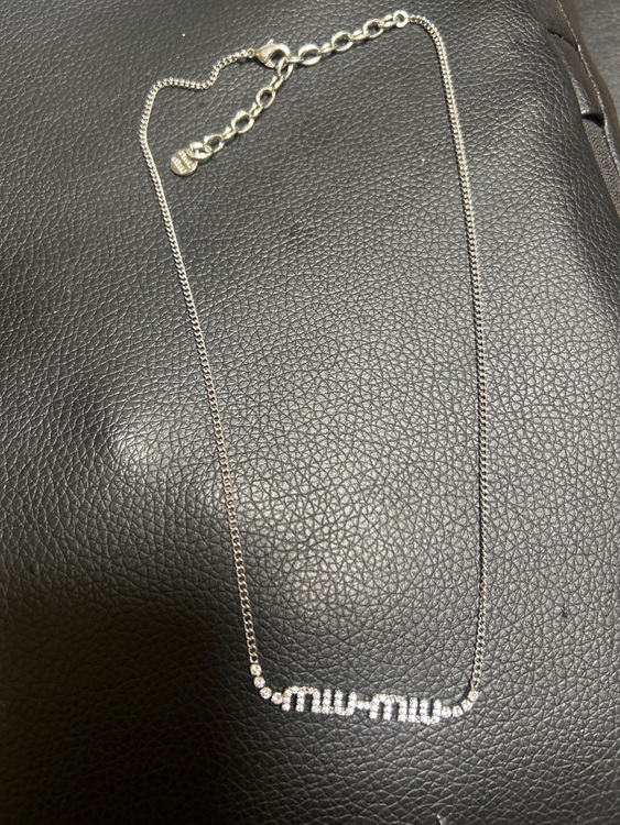 ミュウミュウ  （ブランドバッグ）の商品画像 - 査定依頼日：2025年9月29日 - 最高査定価格：40,000円