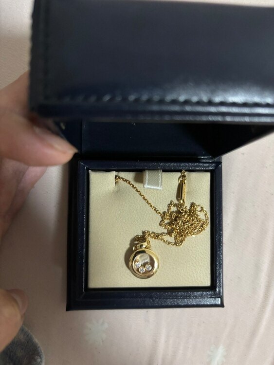 ショパール ハッピーダイヤモンド （高級時計）の商品画像 - 査定依頼日：2025年4月27日 - 最高査定価格：150,000円