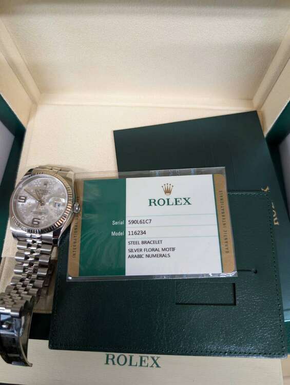 116234（高級時計）の商品画像 - 査定依頼日：2025年4月29日 - 最高査定価格：1,250,000円