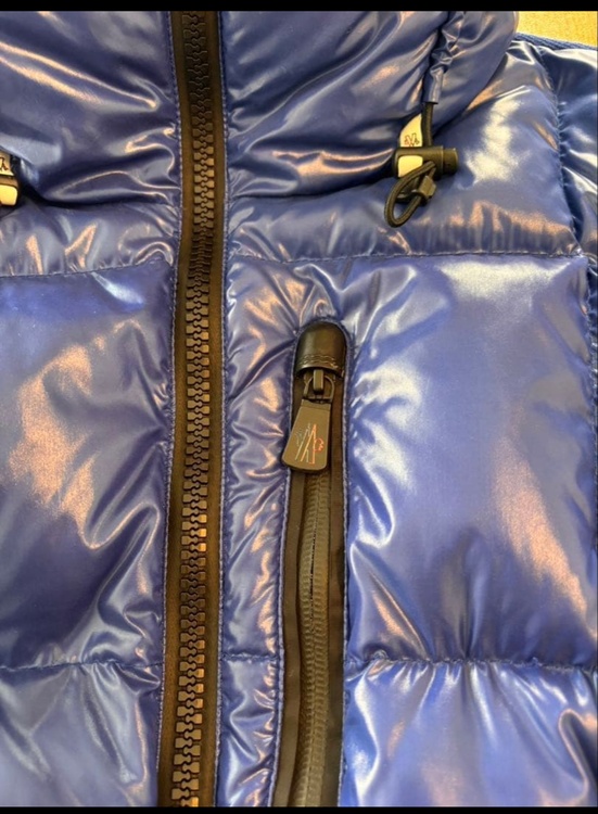 モンクレール（古着・ファッション）の商品画像 - 査定依頼日：2025年12月27日 - 最高査定価格：40,000円