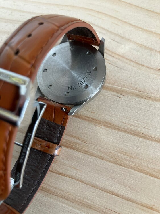 IWCパイロットウォッチ マーク12EFイタリア限定モデル（高級時計）の商品画像 - 査定依頼日：2025年5月9日 - 最高査定価格：100,000円