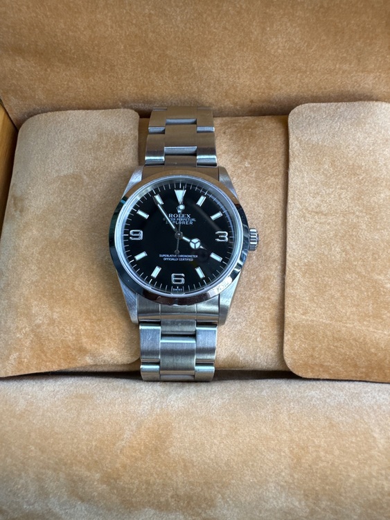 ロレックス エクスプローラー 1427（高級時計）の商品画像 - 査定依頼日：2025年8月26日 - 最高査定価格：850,000円