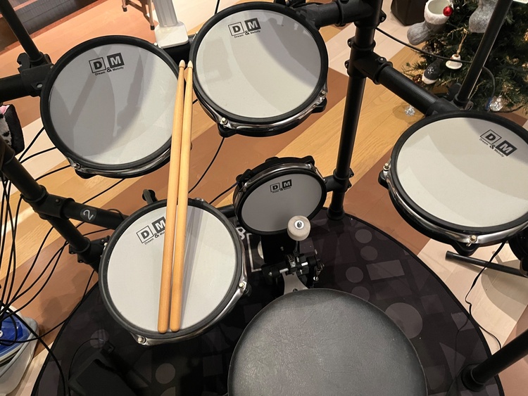 D＆M ドラムセット（ピアノ・楽器・PA機材）の商品画像 - 査定依頼日：2025年12月21日 - 最高査定価格：5,000円