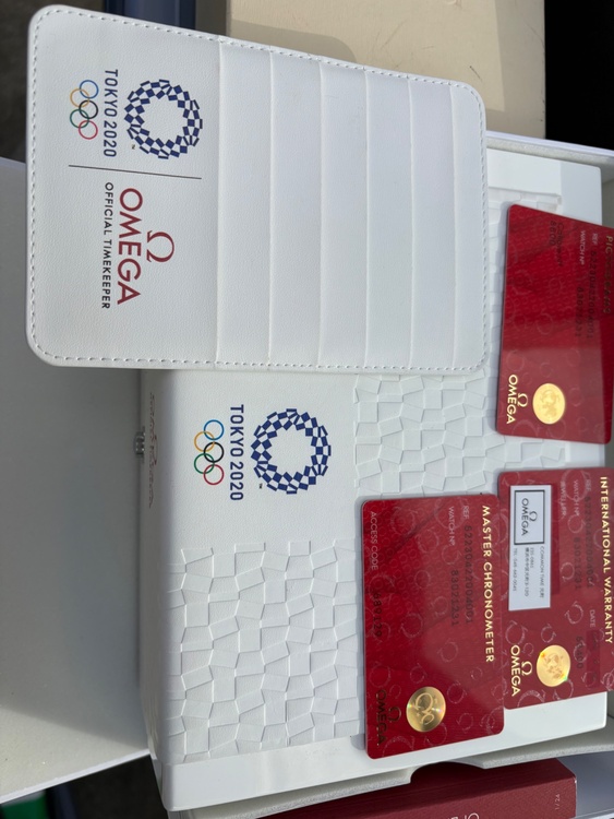 オメガ スピードマスター 8302123（高級時計）の商品画像 - 査定依頼日：2026年1月23日 - 最高査定価格：700,000円