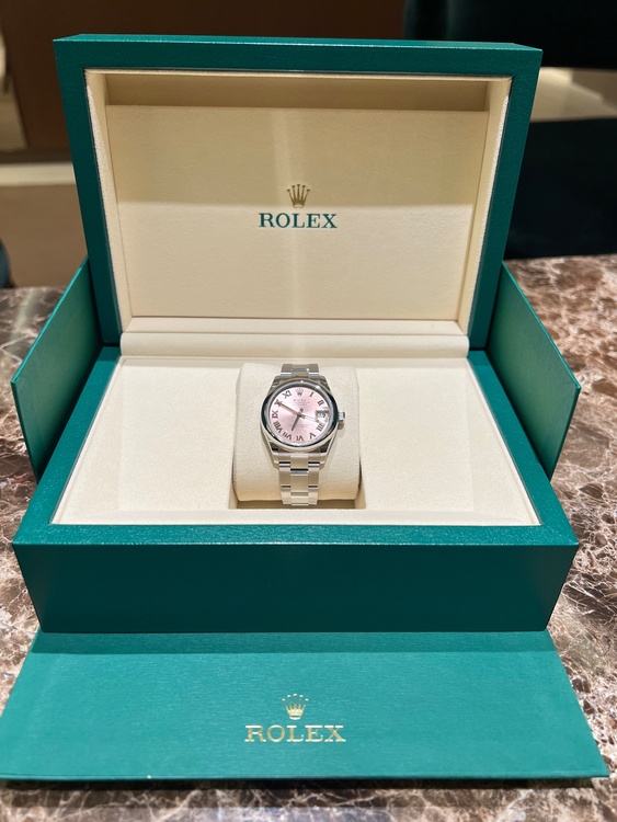 ロレックス デイトジャスト 27824（高級時計）の商品画像 - 査定依頼日：2025年12月9日 - 最高査定価格：1,220,000円