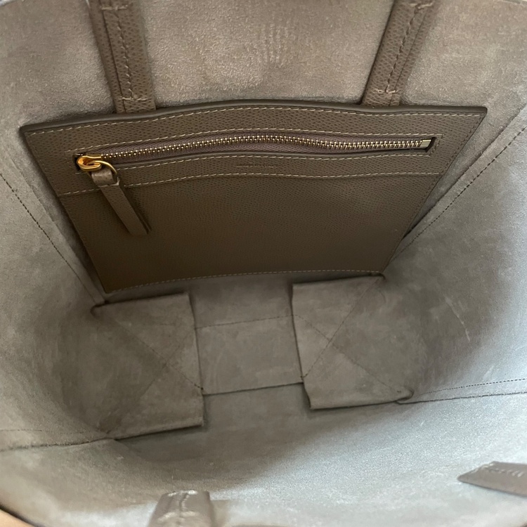 バーティカルカバ　スモール　189813（ブランドバッグ）の商品画像 - 査定依頼日：2026年1月12日 - 最高査定価格：100,000円