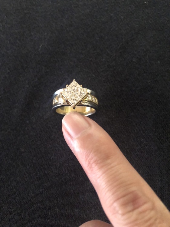 pt.k18オリジナルデザインリング（宝石）の商品画像 - 査定依頼日：2025年12月23日 - 最高査定価格：300,000円