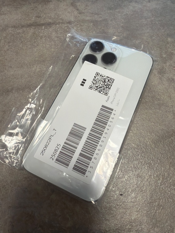 iPhone 13 Pro 256GB docomo（スマホ）の商品画像 - 査定依頼日：2026年4月5日 - 最高査定価格：49,000円