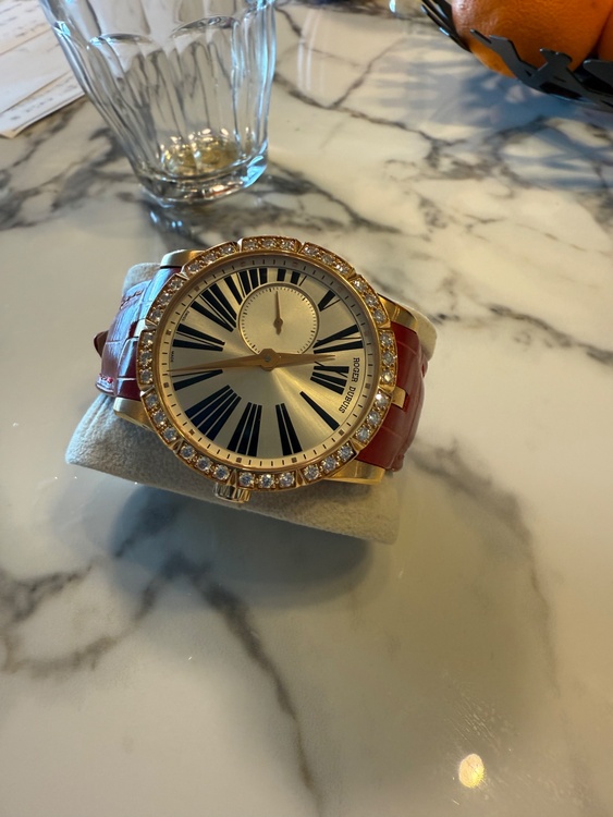 ロジェ・デュブイ エクスカリバー （高級時計）の商品画像 - 査定依頼日：2026年1月6日 - 最高査定価格：2,000,000円