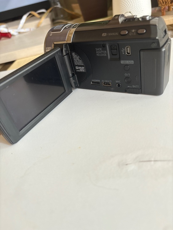 Panasonic HC.V700M（カメラ）の商品画像 - 査定依頼日：2025年10月17日 - 最高査定価格：2,000円