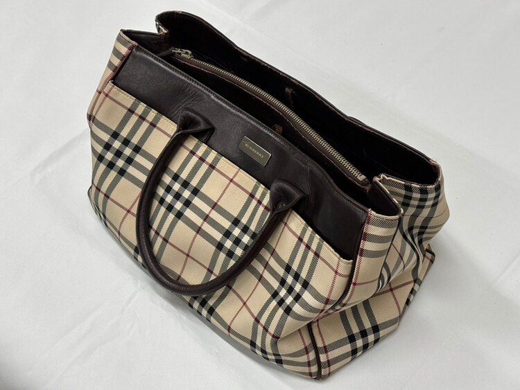 その他 バーバリー （ブランドバッグ）の商品画像 - 査定依頼日：2025年5月20日 - 最高査定価格：8,000円