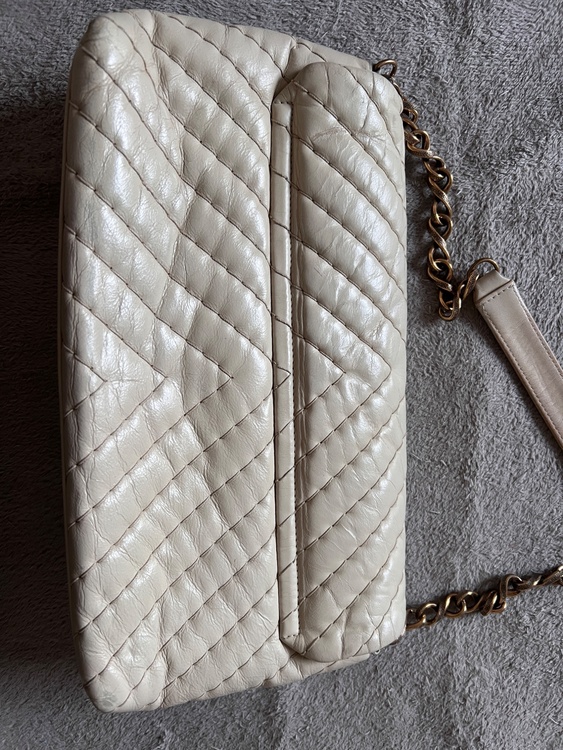 ベージュ　バッグ（ブランドバッグ）の商品画像 - 査定依頼日：2026年2月15日 - 最高査定価格：210,000円