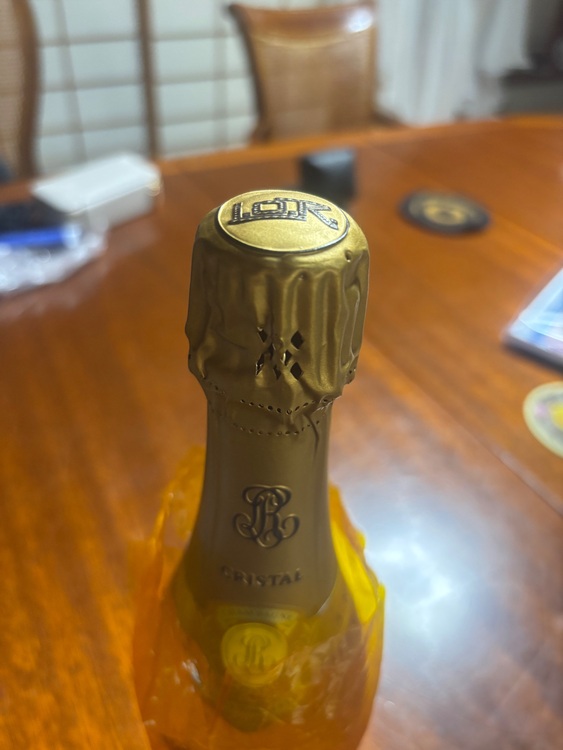 シャンパン ルイ・ロデレール （お酒）の商品画像 - 査定依頼日：2025年10月18日 - 最高査定価格：31,000円