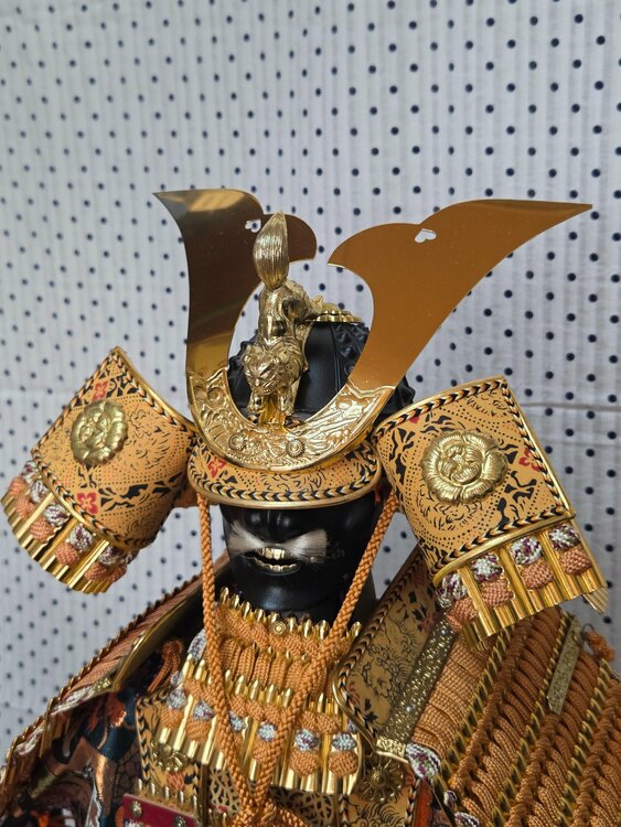 金小札錆朱絲威大鎧 十三号 大鎧（美術品・骨董品）の商品画像 - 査定依頼日：2026年3月9日 - 最高査定価格：3,000円