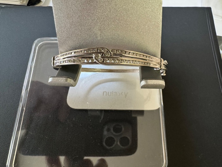 k18 バングル（宝石）の商品画像 - 査定依頼日：2025年10月7日 - 最高査定価格：290,000円