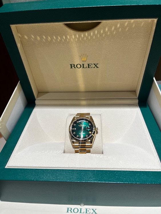 128238（高級時計）の商品画像 - 査定依頼日：2025年8月6日 - 最高査定価格：7,000,000円