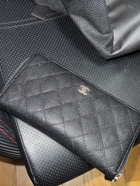 19300294（ブランド財布・小物）の商品画像 - 査定依頼日：2026年1月23日 - 最高査定価格：40,000円