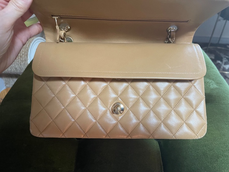 25（ブランドバッグ）の商品画像 - 査定依頼日：2025年6月29日 - 最高査定価格：300,000円