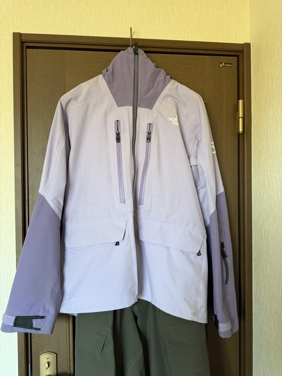 THE NORTH FACE  FUTURELIGHT RTG Jacket（アウトドア用品）の商品画像 - 査定依頼日：2026年5月3日 - 最高査定価格：14,000円