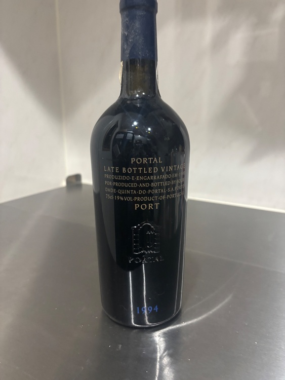 ビンテージポートワイン3本（お酒）の商品画像 - 査定依頼日：2026年3月2日 - 最高査定価格：3,500円