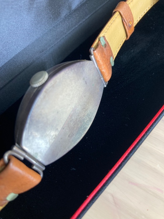 【ムーブメント］ Cal.26.5 T2 SV900ケース｛銀無垢ケース｝（高級時計）の商品画像 - 査定依頼日：2025年7月22日 - 最高査定価格：400,000円