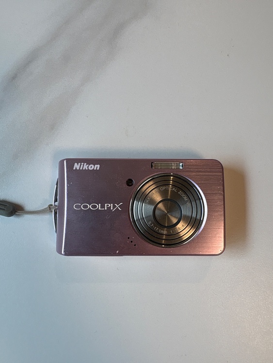 COOLPIX（カメラ）の商品画像 - 査定依頼日：2026年5月27日 - 最高査定価格：2,000円