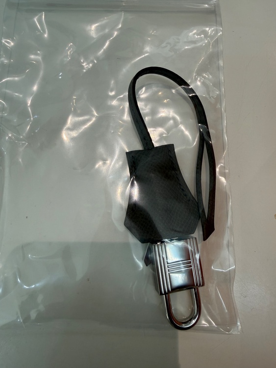 ケリー25（ブランドバッグ）の商品画像 - 査定依頼日：2026年1月12日 - 最高査定価格：2,800,000円