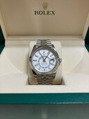 ロレックス スカイドゥエラー 33693（高級時計）の商品画像 - 査定依頼日：2025年4月21日 - 最高査定価格：2,950,000円