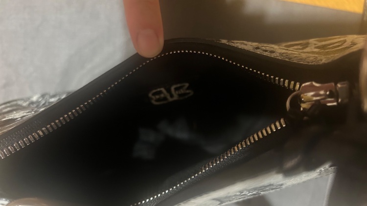 バレンシアガ  （ブランドバッグ）の商品画像 - 査定依頼日：2025年6月11日 - 最高査定価格：120,000円